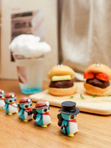 進むぺっこり探検隊