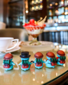 3種の苺パフェとぺっこり探検隊