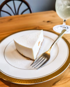 喫茶半月さんの清見オレンジのレアチーズケーキ