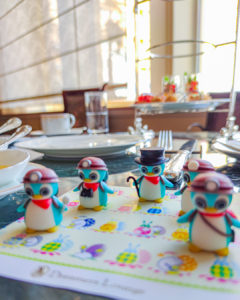 ランドホテルのアフタヌーンティーセットとぺっこり探検隊