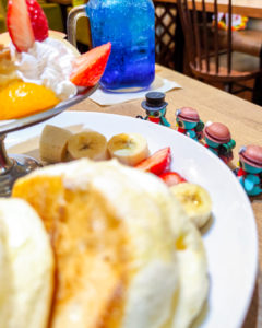 プリンアラモードパンケーキとぺっこり探検隊