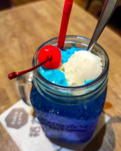 福カフェさんのクリームソーダ