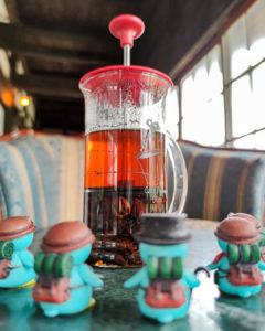 カフェえどもんずさんの果肉茶を狙うぺっこり探検隊