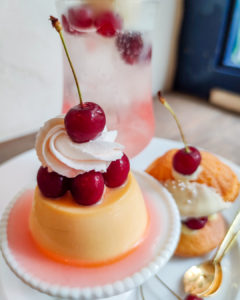 山手のカフェ、リトルヴィレッジカフェさんのさくらんぼプレート