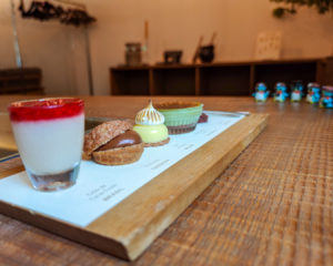 蔵前のカフェ、ダンデライオン・チョコレートさんのシェフズテイスティングを狙うぺっこり探検隊