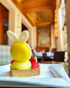 ディズニーアンバサダーホテルのハイピリオン・ラウンジのうさピヨケーキセット