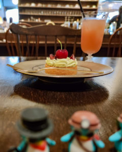 from afarさんのアメリカンチェリーのタルトを狙うぺっこり探検隊