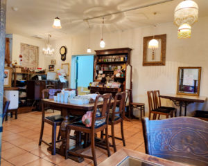 千葉のカフェ、アパートメントエムカフェさんの店内の様子