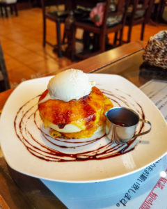 千葉のカフェ、アパートメントエムカフェさんのブリュレパンケーキ