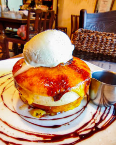 千葉のアパートメントエムカフェさんのブリュレパンケーキ