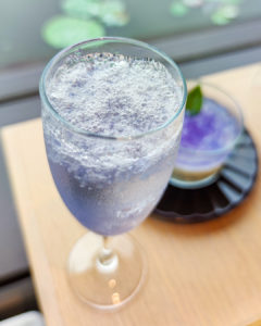 鎌倉のカフェ、風の杜さんの紫陽花ソーダ