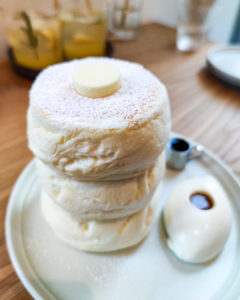 高円寺のカフェ、アイムさんのアイムパンケーキ