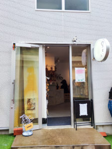 高円寺のカフェ、アイムさんの外観