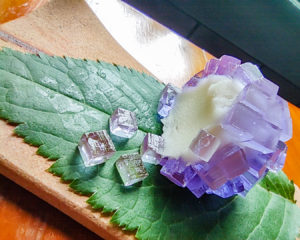 北鎌倉のカフェ、御菓子司こまきさんの御菓子抹茶