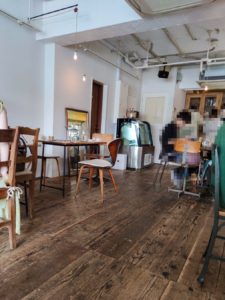 祐天寺のカフェ、トルスさんの店内の様子
