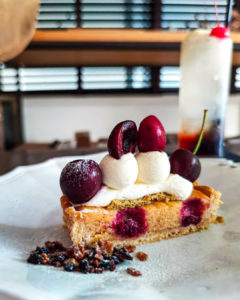 祐天寺のカフェ、トルスさんのアメリカンチェリーのタルト