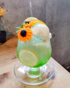 下北沢のカフェ、サンデーブランチ下北沢店さんの向日葵クリームソーダ